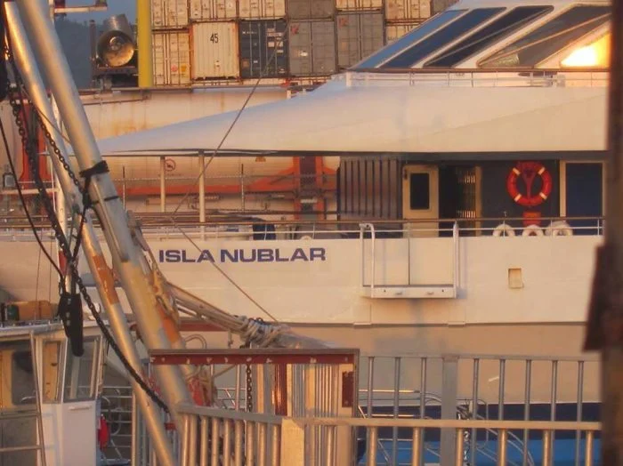 Isla Nubla Ferry Jurassic World Isla Nublar Ferry Pictures!
